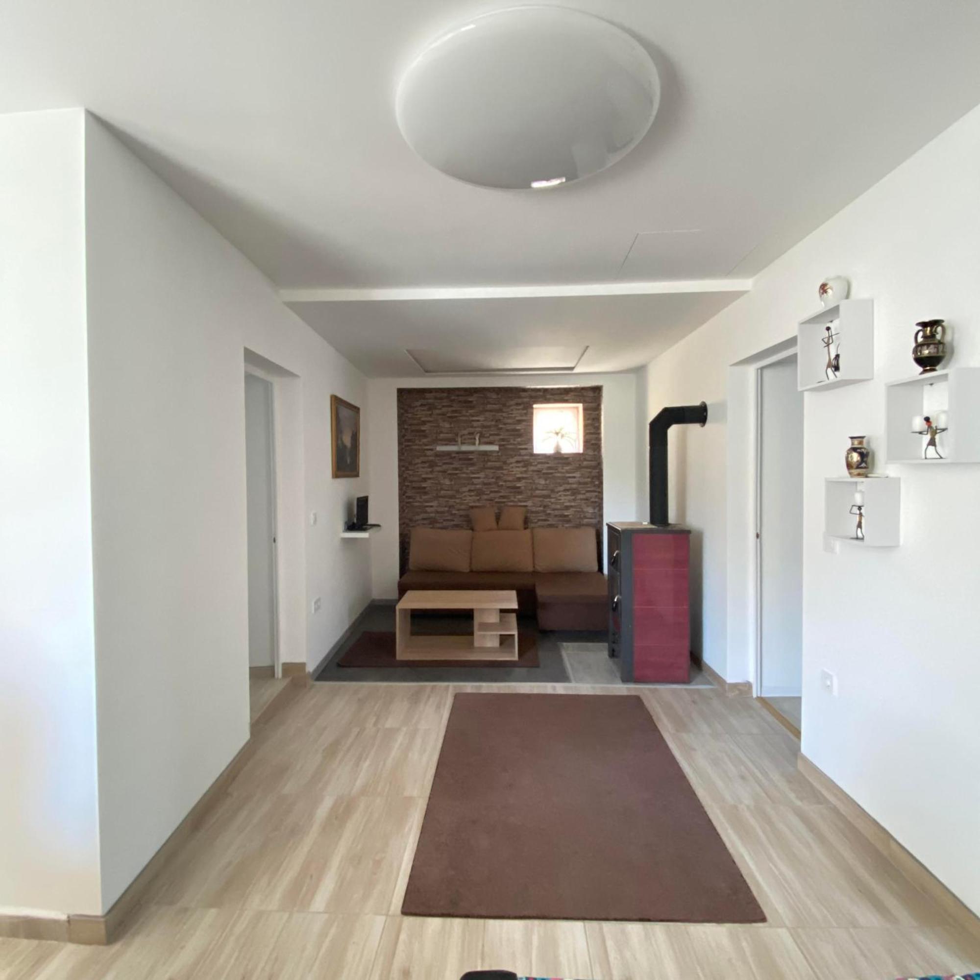 Perla Vendeghaz Igal Apartamento Exterior foto