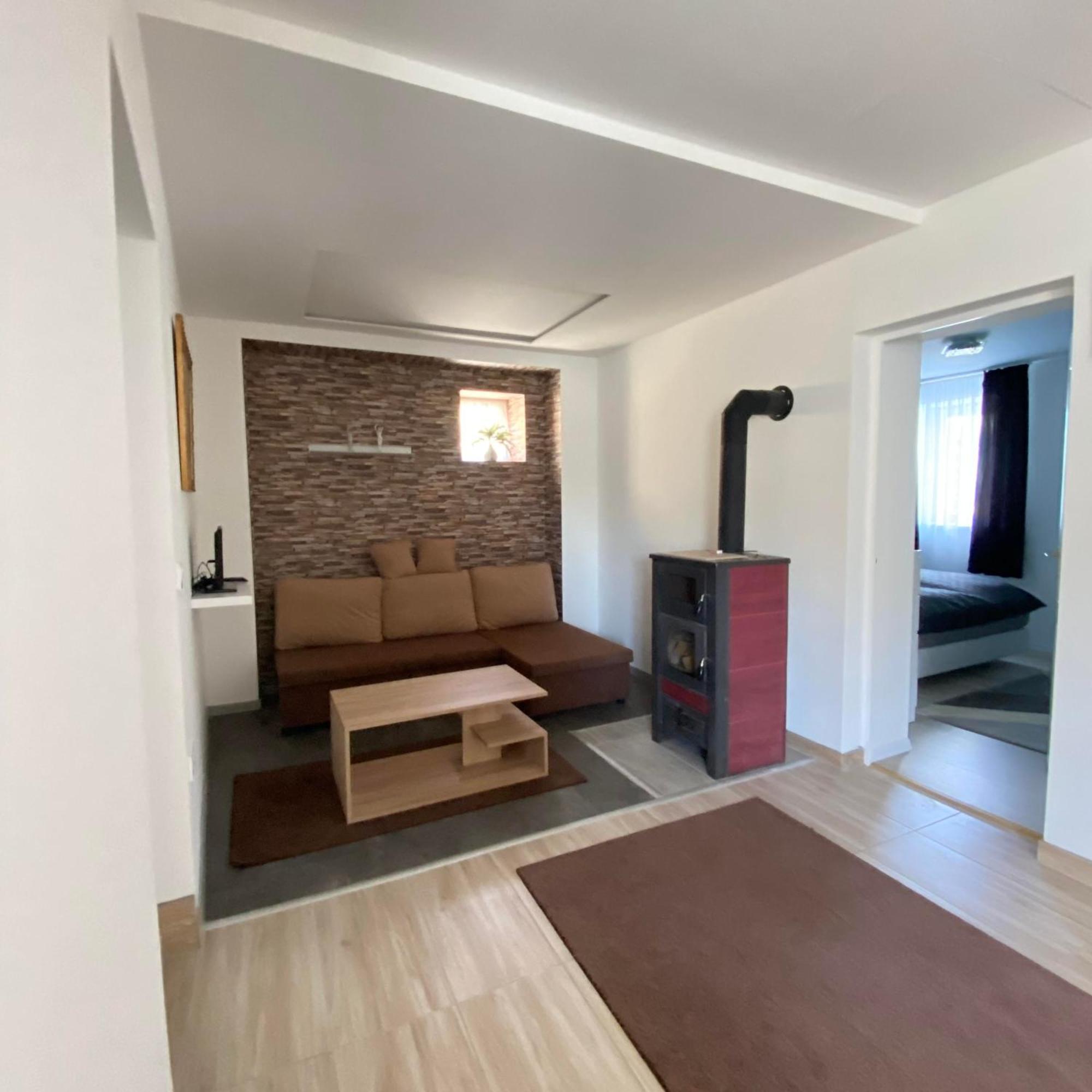 Perla Vendeghaz Igal Apartamento Exterior foto