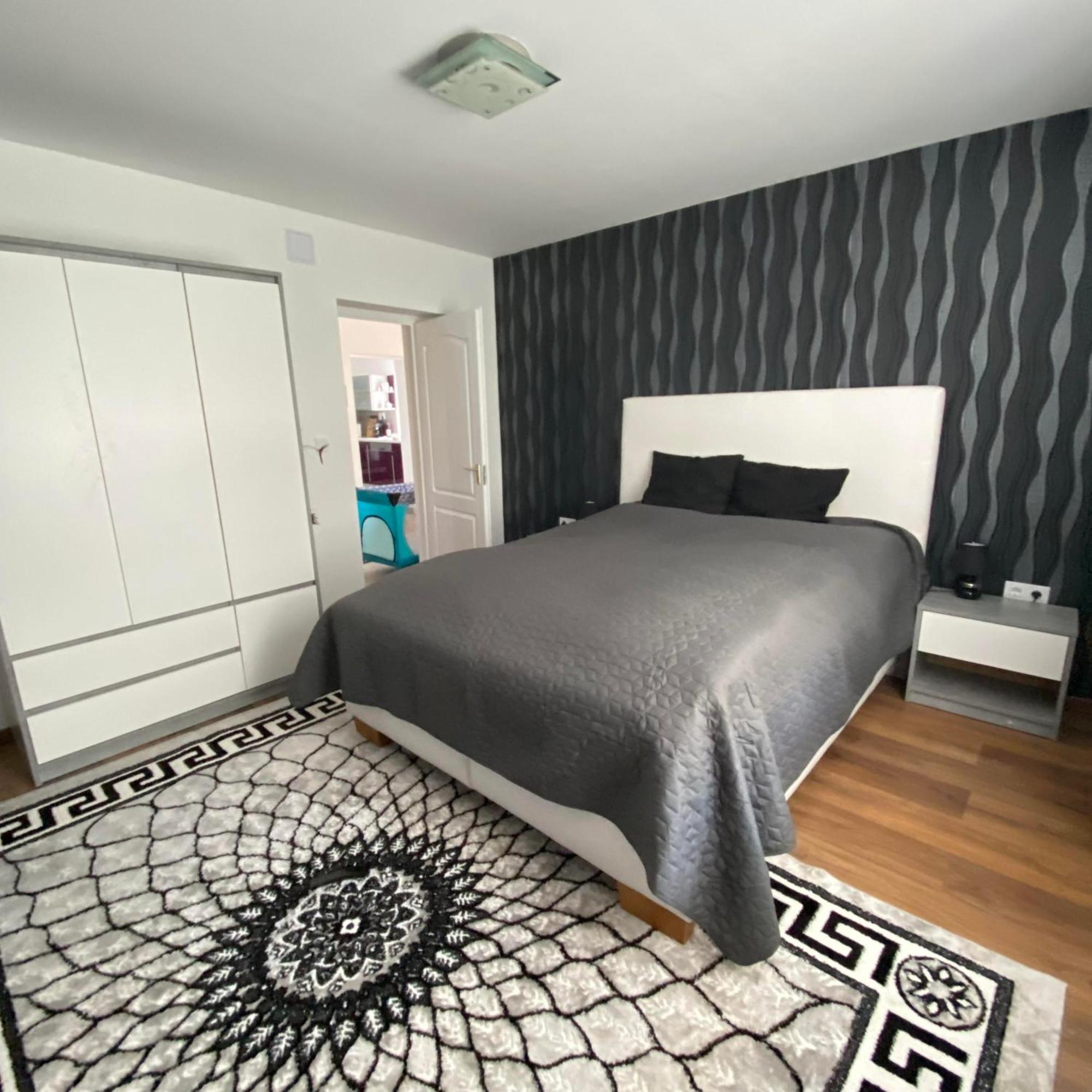 Perla Vendeghaz Igal Apartamento Exterior foto