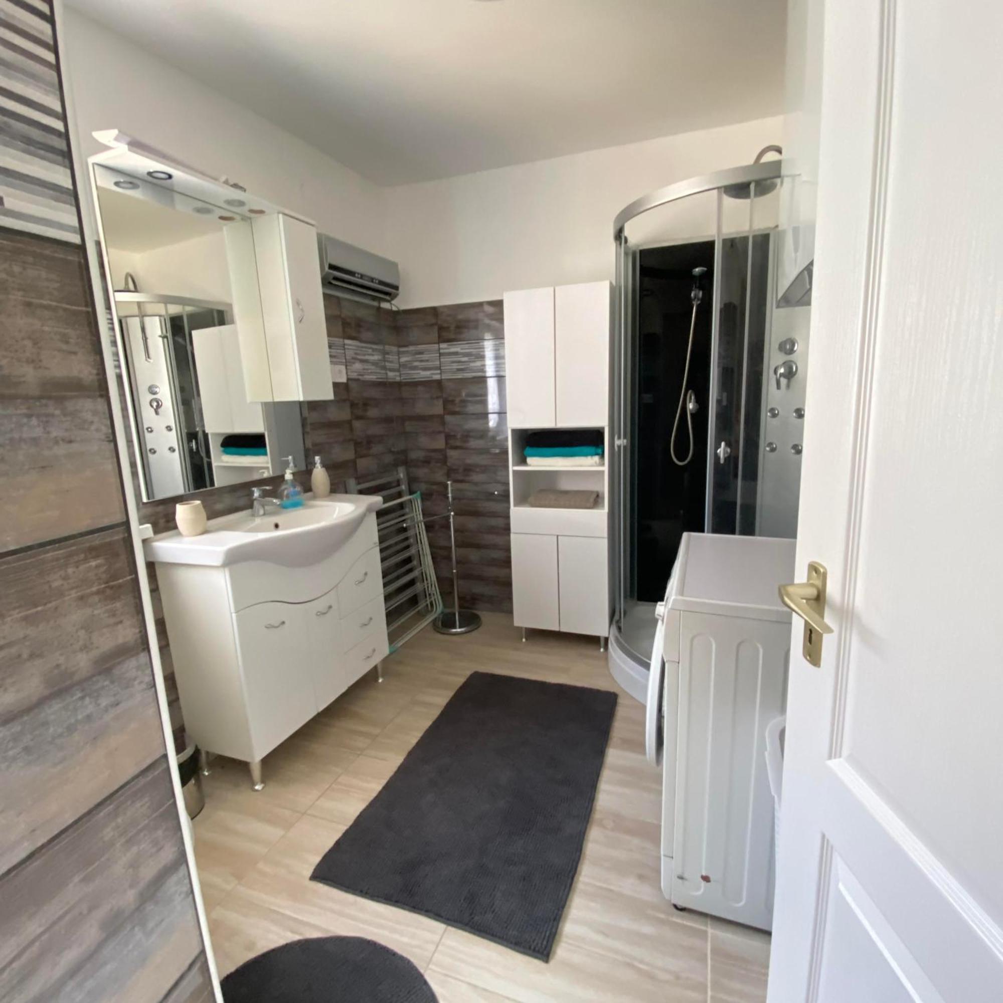 Perla Vendeghaz Igal Apartamento Exterior foto